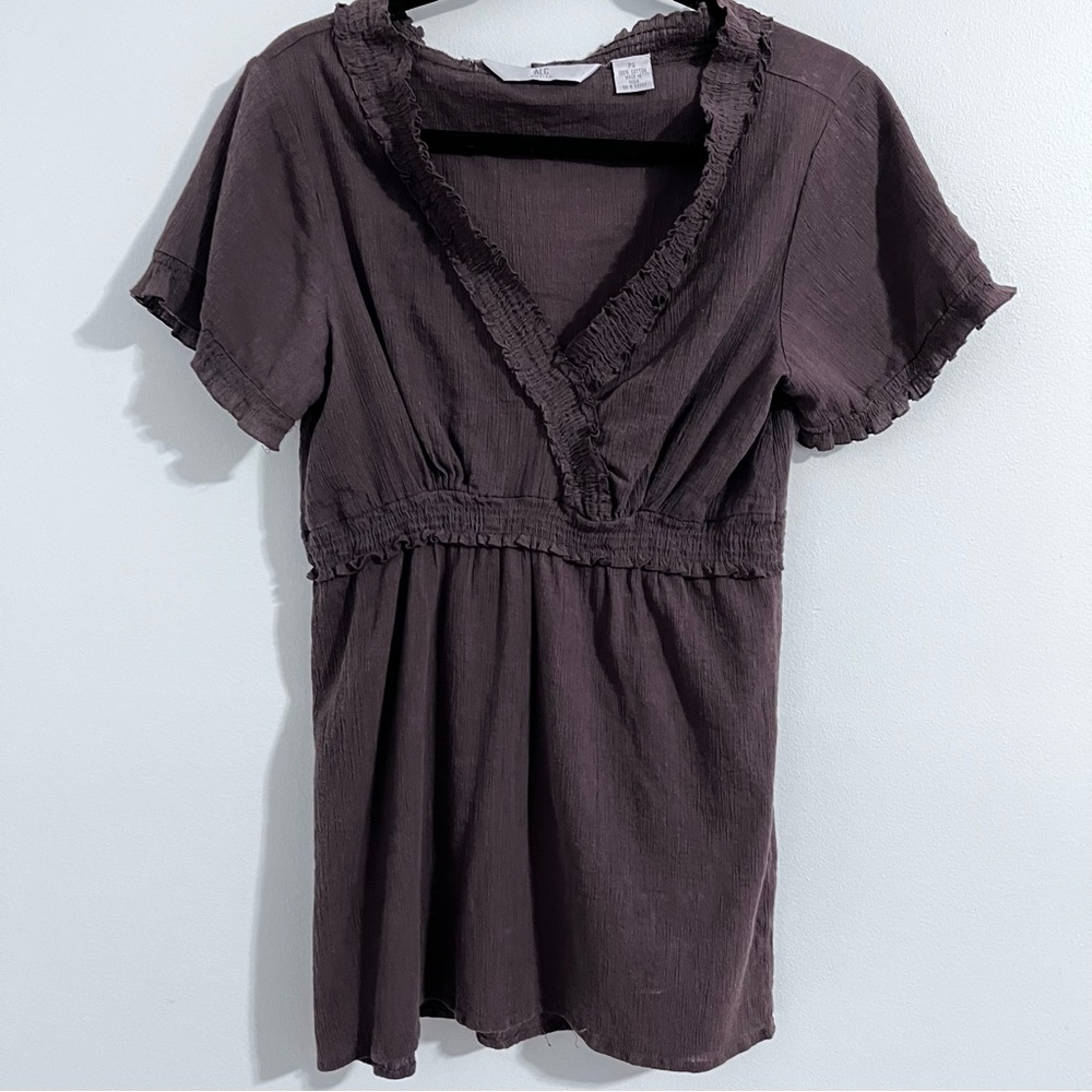 ALC Petite Brown Blouse Ruffle Hem Size PS Minimalistic Short sleeve Y2K retro